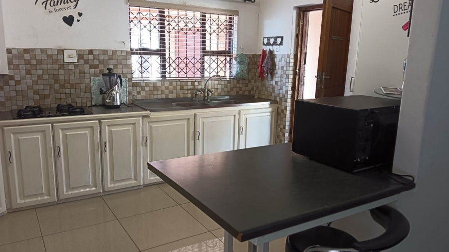 4 Bedroom Property for Sale in Beacon Bay Eastern Cape